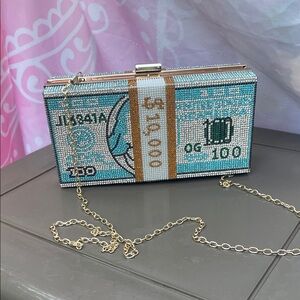 Elegant Money Clutch with Chain